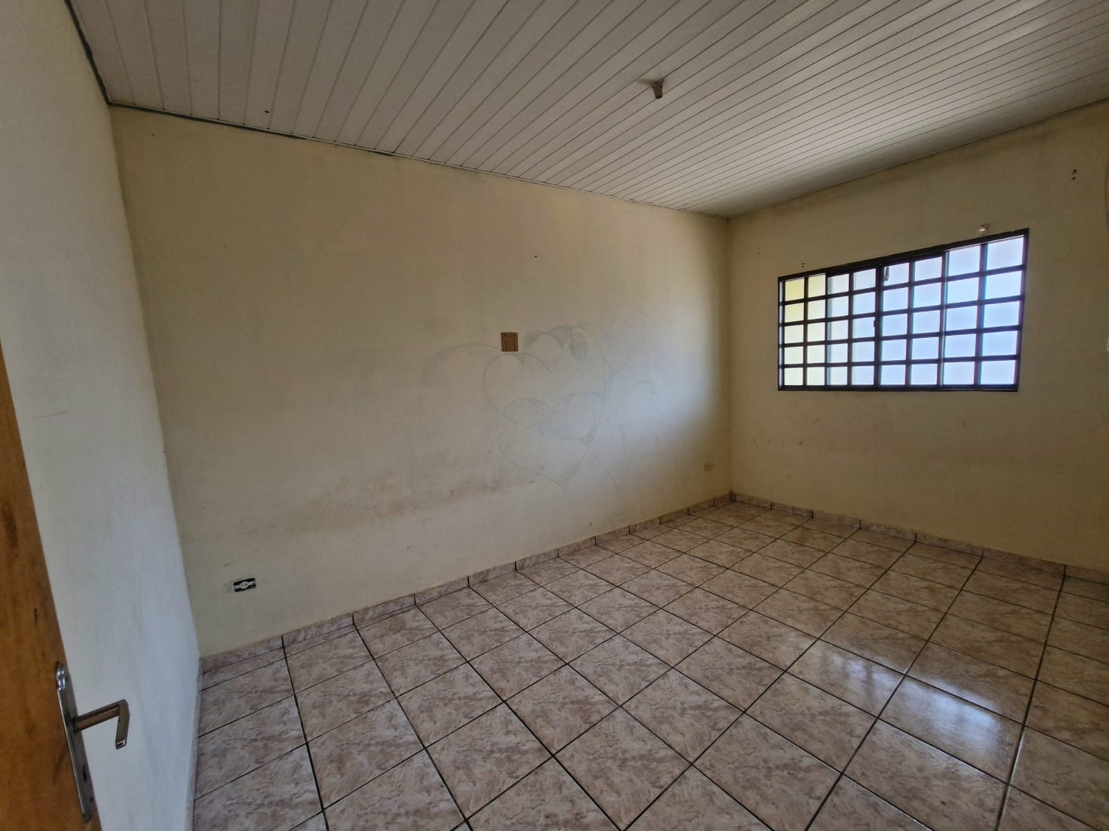 Imagens do imóveis CASA PARA VENDA 2 QUARTOS, 2 SALAS, 1 WC'S, 2 VAGAS DE GARAGEM, 330 M²,  ARAPONGAS - PR