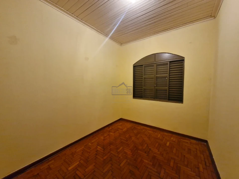 Imagens do imóveis CASA PARA LOCAÇÃO ARAPONGAS - PR