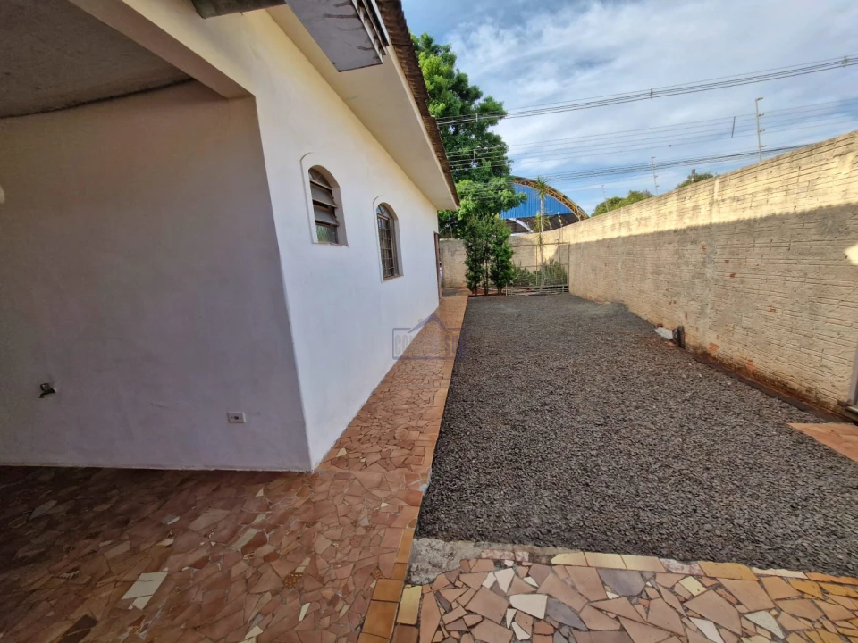 Imagens do imóveis CASA PARA LOCAÇÃO ARAPONGAS - PR