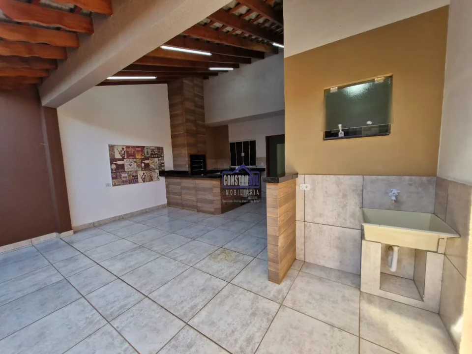 CASA PARA VENDA 2 QUARTOS, 2 WC'S, 1 VAGA DE GARAGEM, 166 M², ARAPONGAS - PR