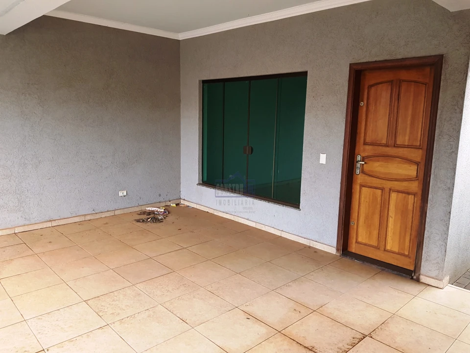 Imagens do imóveis Casa à venda 3 Quartos, 1 Suite, 2 Vagas, 190M², Arapongas - PR