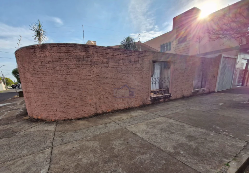 Imagens do imóveis CASA PARA LOCAÇÃO ARAPONGAS - PR