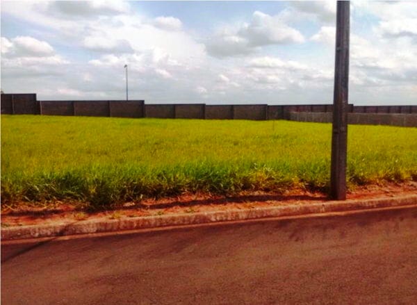 Imagens do imóveis Terreno à venda 2500M², Parque Industrial V, Arapongas - PR