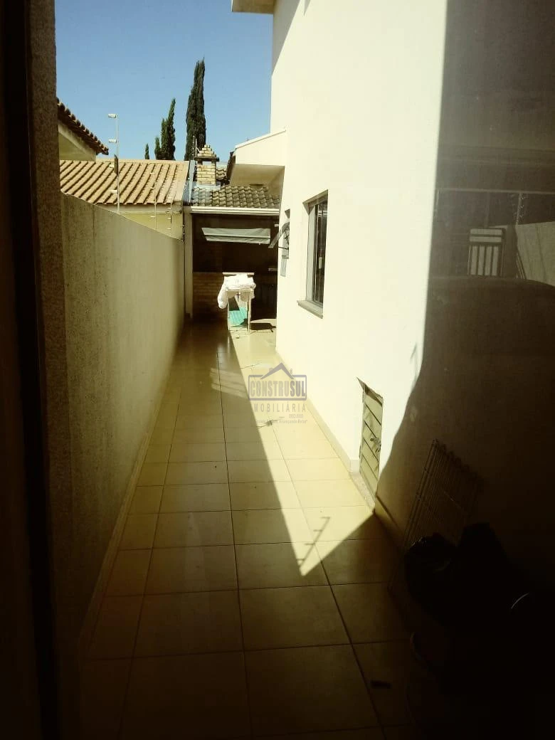 Imagens do imóveis Casa à venda 3 Quartos, 1 Suite, 3 Vagas, Arapongas - PR