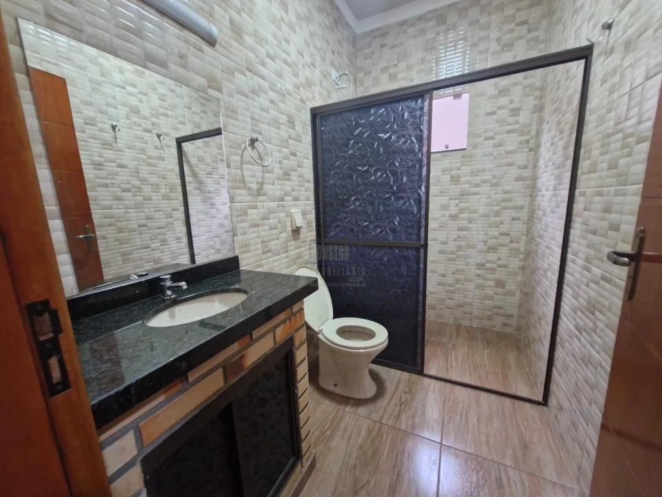 Imagens do imóveis CASA PARA LOCAÇÃO ARAPONGAS - PR