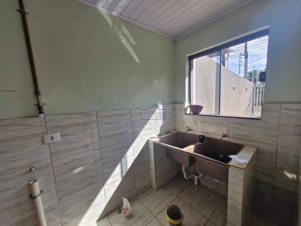 Imagens do imóveis CASA PARA LOCAÇÃO ARAPONGAS - PR