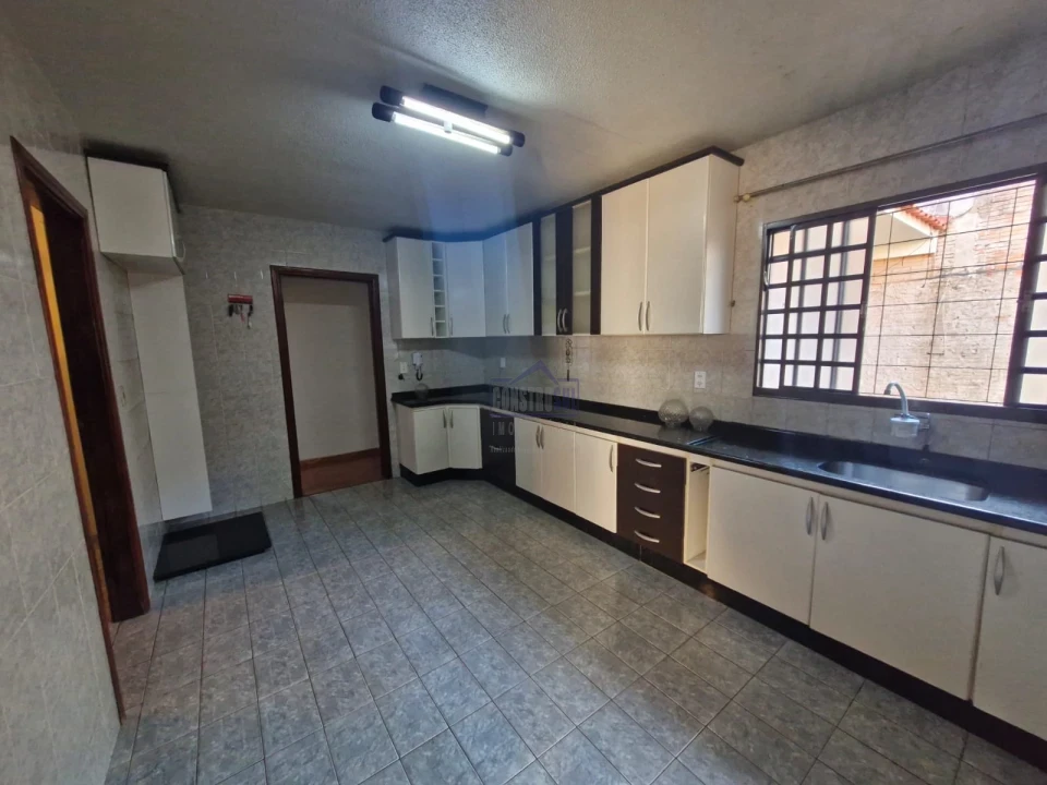 Imagens do imóveis CASA PARA LOCAÇÃO ARAPONGAS - PR