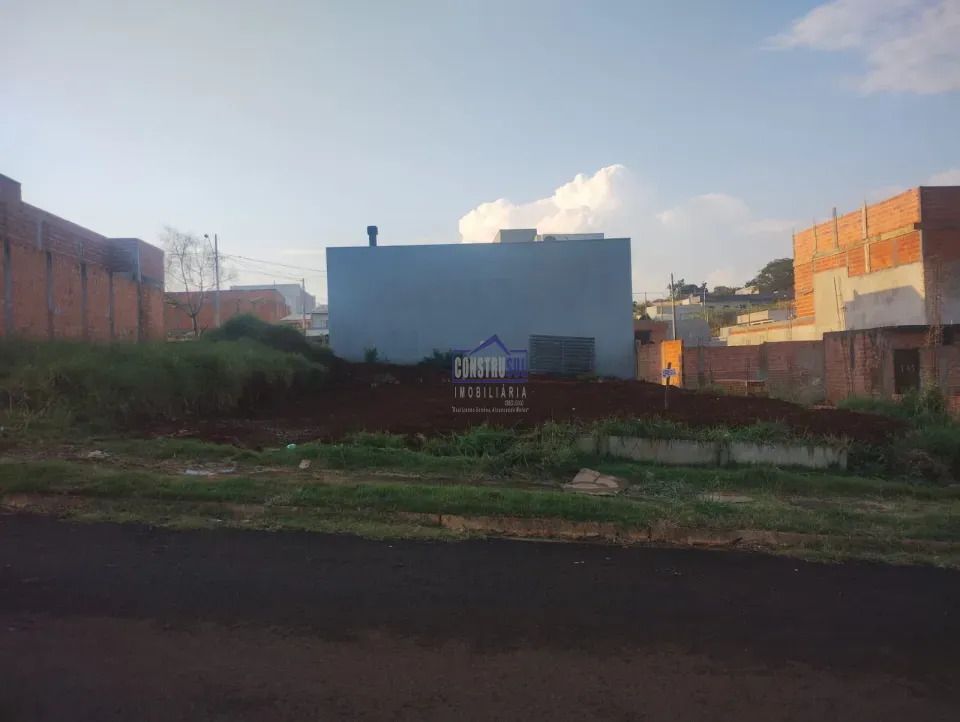 Imagens do imóveis Terreno à Venda, Arapongas PR