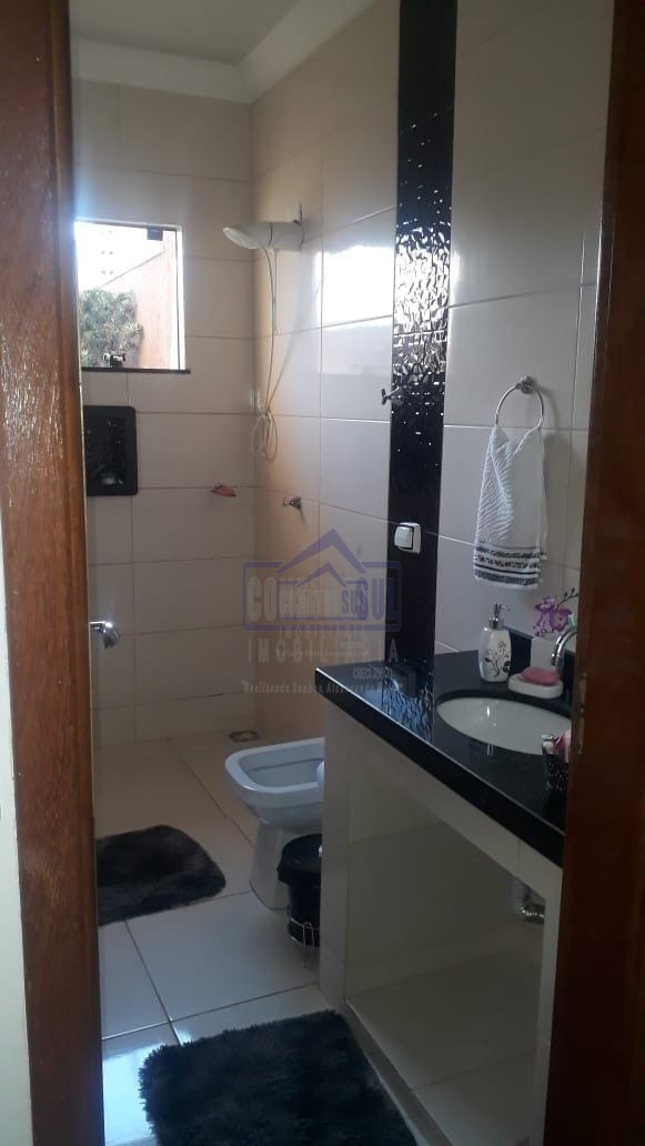 Imagens do imóveis Casa à venda 2 Quartos, 1 Suite, 1 Vaga, 275M², Arapongas - PR
