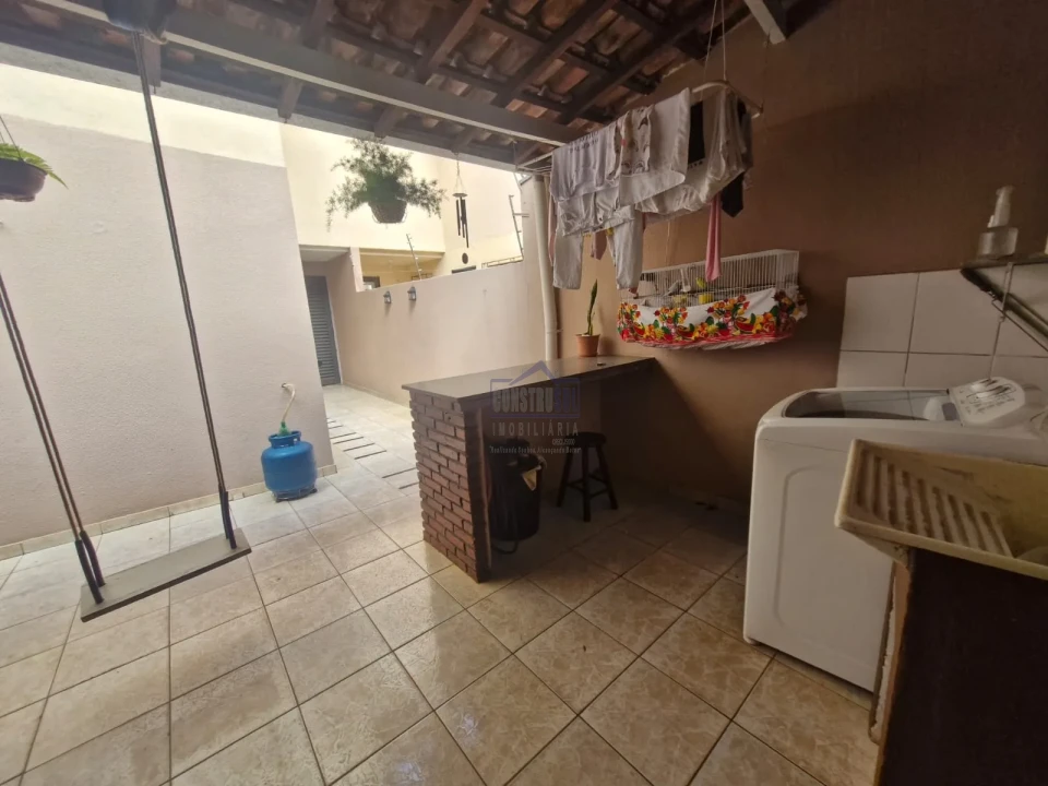 Imagens do imóveis SOBRADO PARA VENDA ARAPONGAS - PR