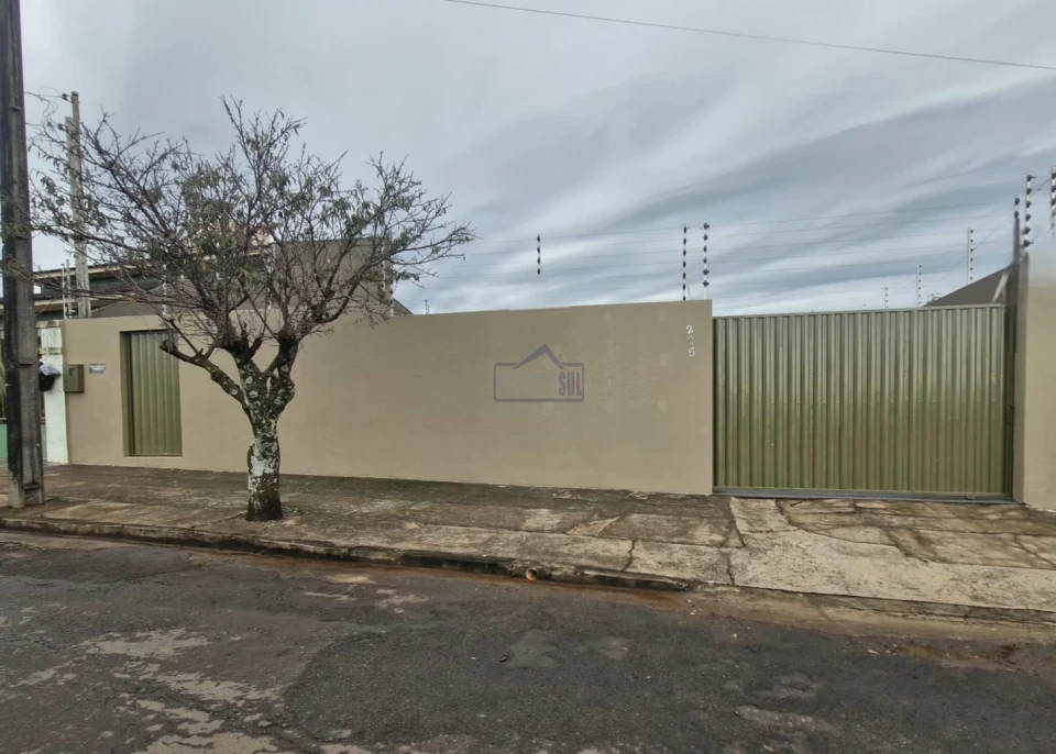 Imagens do imóveis CASA PARA LOCAÇÃO ARAPONGAS - PR