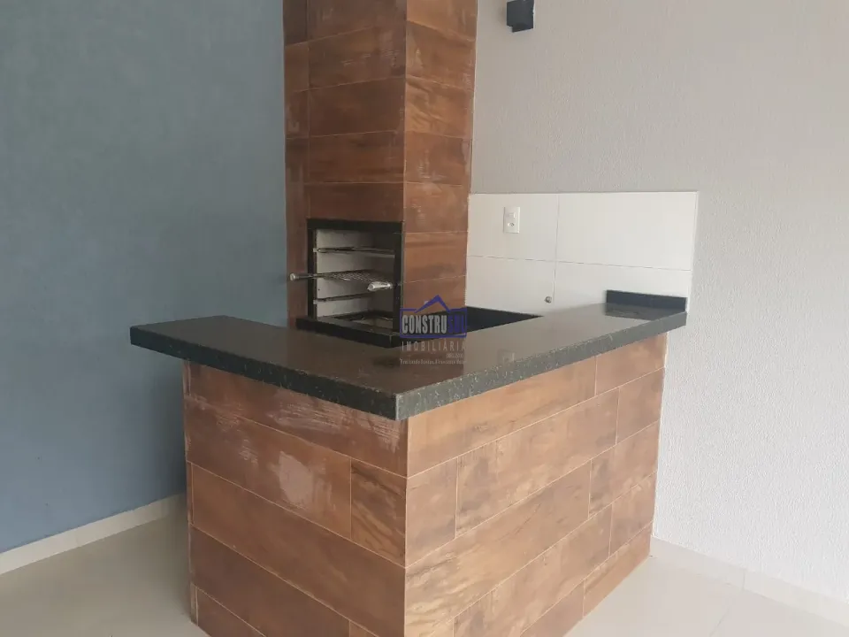 Casa à venda 2 Quartos, 1 Suite, 2 Vagas, 156M², Arapongas - PR