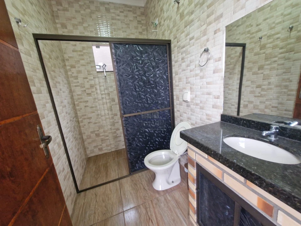 Imagens do imóveis CASA PARA LOCAÇÃO ARAPONGAS - PR