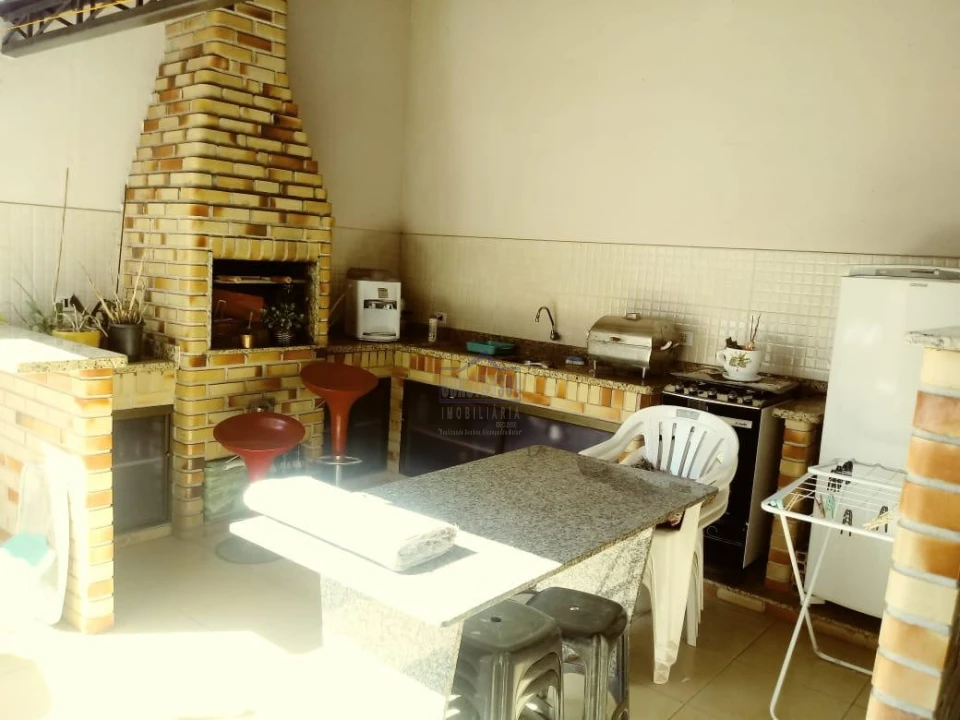 Imagens do imóveis Casa à venda 3 Quartos, 1 Suite, 3 Vagas, Arapongas - PR