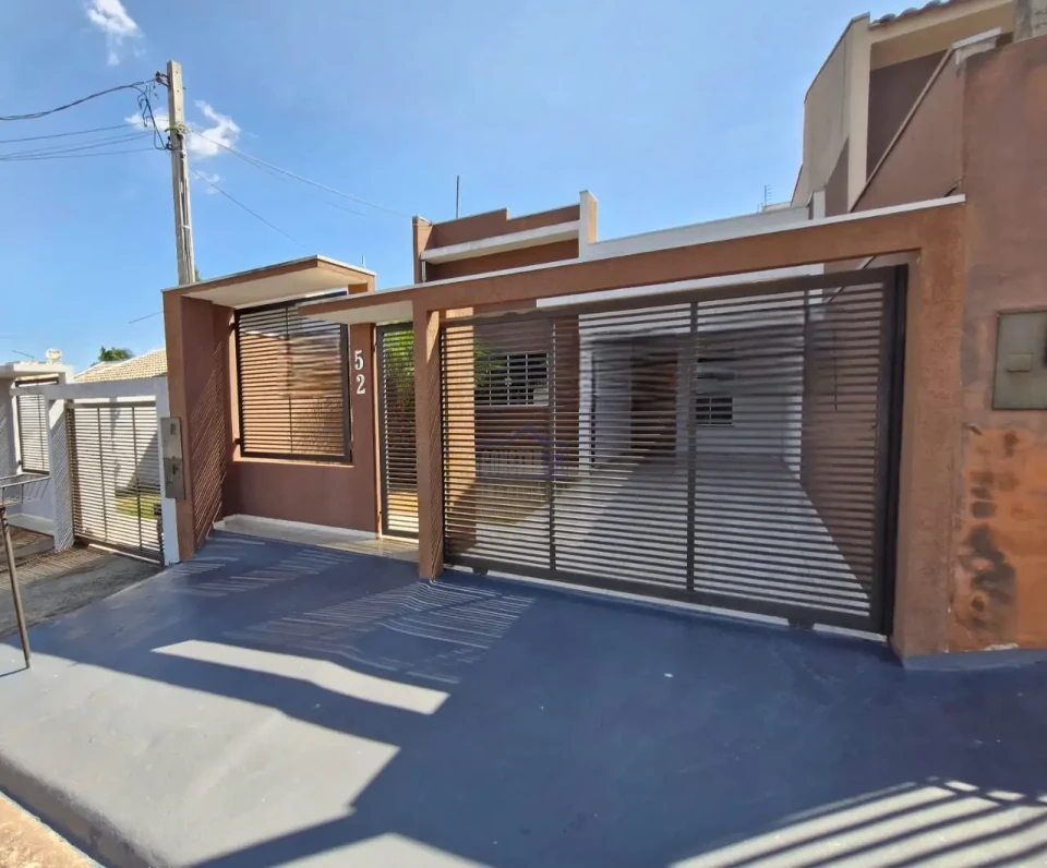 Imagens do imóveis CASA PARA VENDA 2 QUARTOS, 2 WC'S, 1 VAGA DE GARAGEM, 166 M², ARAPONGAS - PR