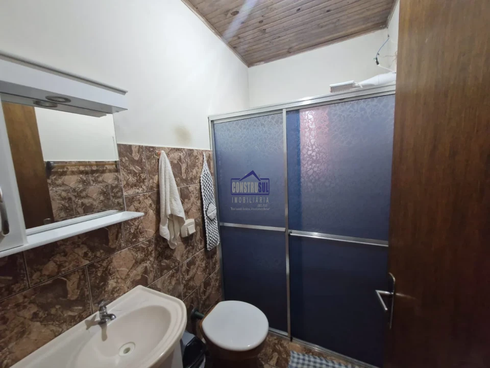 CASA PARA VENDA 2 QUARTOS, 2 SALAS, 1 WC'S, 2 VAGAS DE GARAGEM, 330 M²,  ARAPONGAS - PR