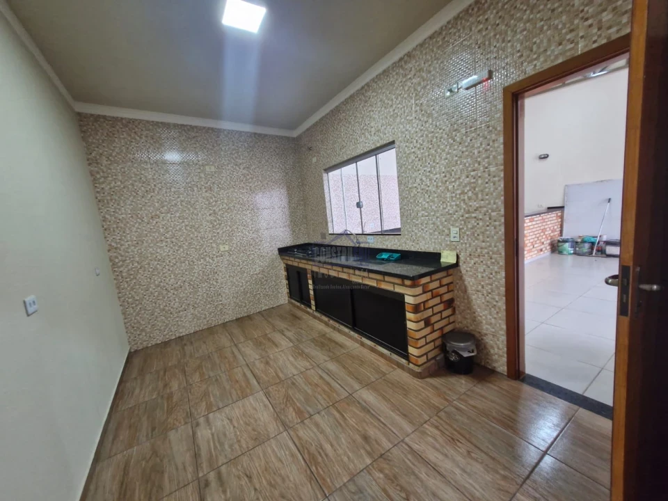 Imagens do imóveis CASA PARA LOCAÇÃO ARAPONGAS - PR
