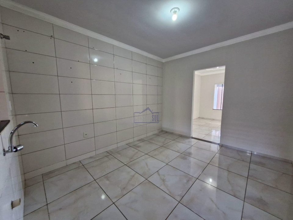 Imagens do imóveis CASA PARA VENDA 2 QUARTOS, 2 WC'S, 1 VAGA DE GARAGEM, 166 M², ARAPONGAS - PR