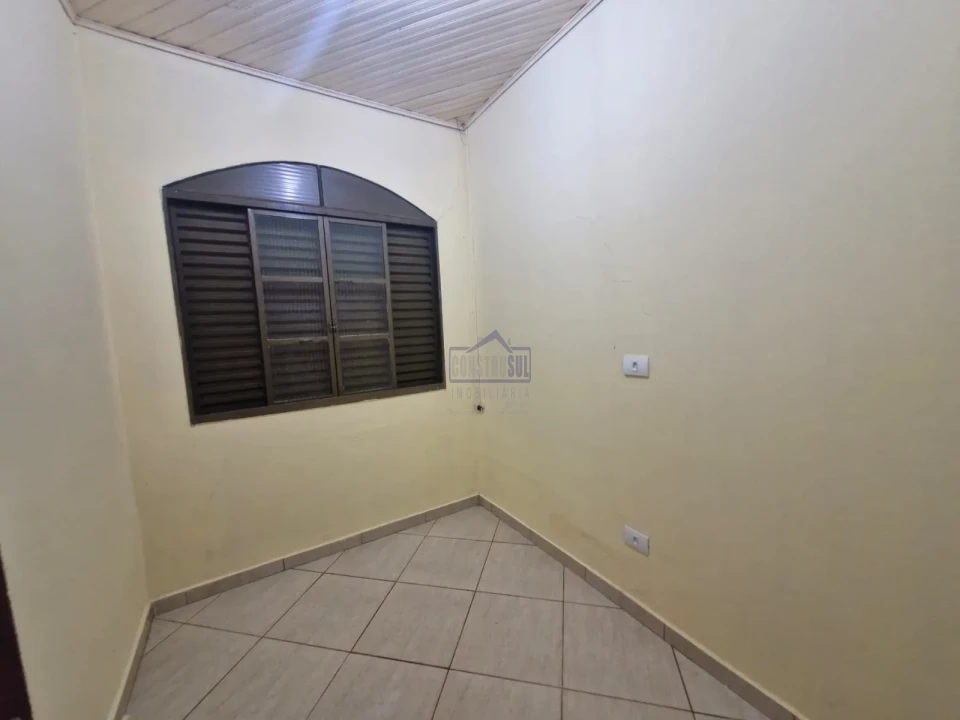Imagens do imóveis CASA PARA LOCAÇÃO ARAPONGAS - PR