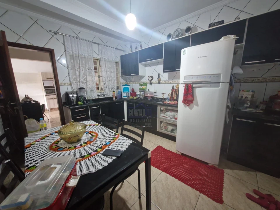 Imagens do imóveis SOBRADO PARA LOCAÇÃO  ARAPONGAS - PR