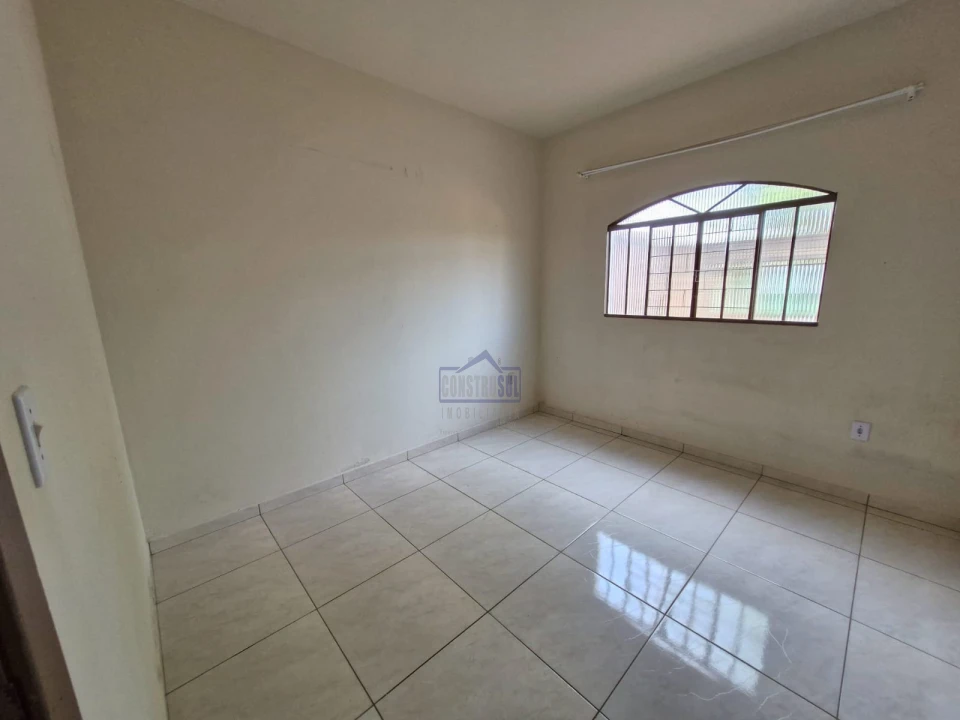 Imagens do imóveis CASA PARA LOCAÇÃO ARAPONGAS - PR