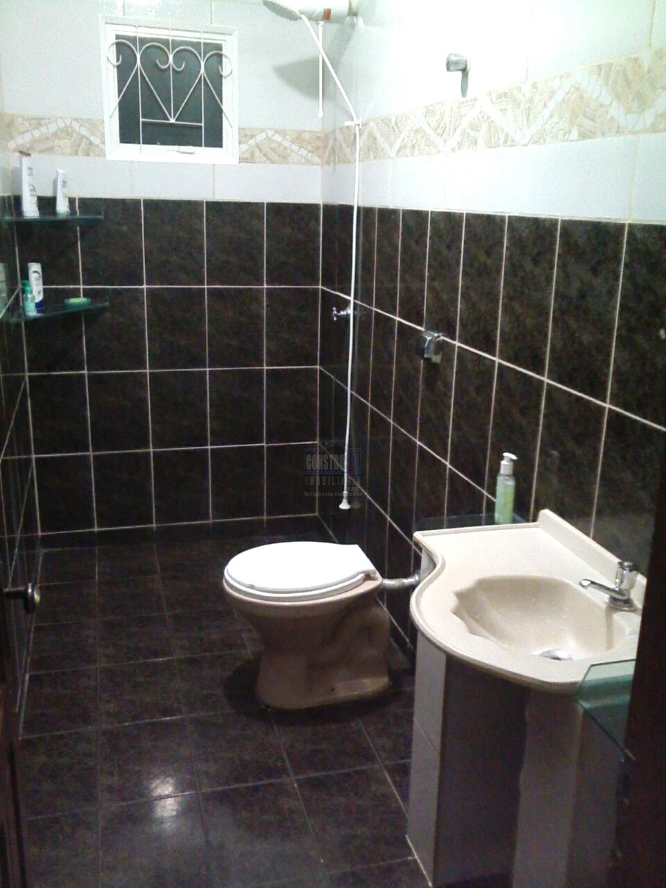 Imagens do imóveis Casa à venda 2 Quartos, 300M², Arapongas - PR