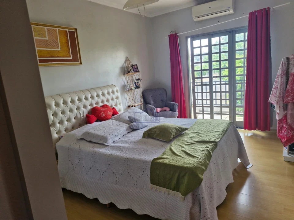 Imagens do imóveis SOBRADO PARA LOCAÇÃO  ARAPONGAS - PR