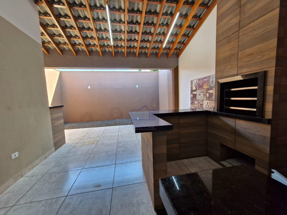 Imagens do imóveis CASA PARA VENDA 2 QUARTOS, 2 WC'S, 1 VAGA DE GARAGEM, 166 M², ARAPONGAS - PR