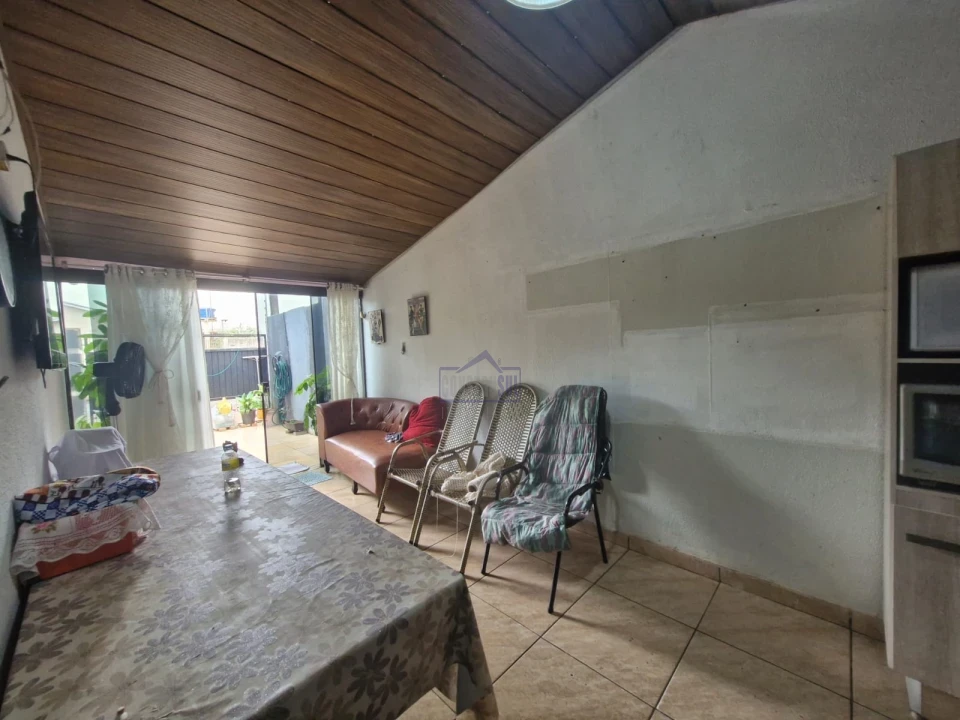 Imagens do imóveis SOBRADO PARA LOCAÇÃO  ARAPONGAS - PR