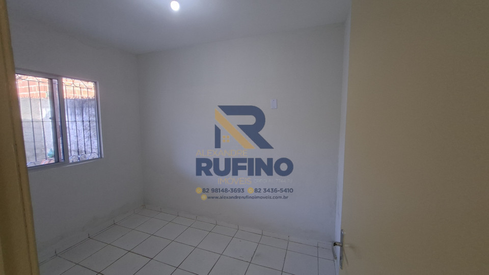 Imagens do imóveis Casa 2/4 Com Terreno ao Redor na Cidade Universitária a Cinco Minutos do Novo Shopping e Supermercado São Domingos