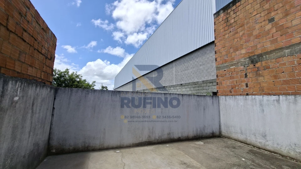 Imagens do imóveis A Casa  de 2/4 no Tamanho Ideal Com Suíte Varanda Quintal e Área Livre Próximo ao Novo Brasil Bem na BR.104 na Forene