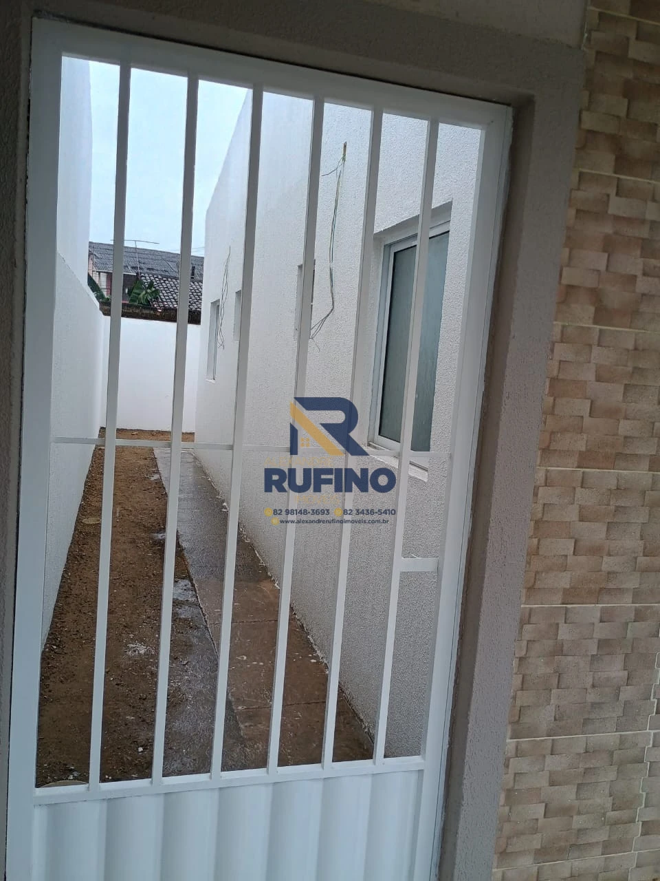 Imagens do imóveis A Casa  de 2/4 no Tamanho Ideal Com Suíte Varanda Quintal e Área Livre Próximo ao Novo Brasil Bem na BR.104 na Forene