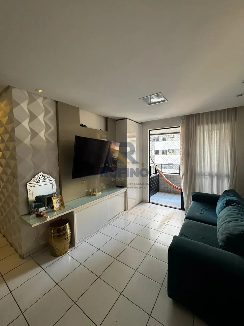 Imagens do imóveis O 3/4 Alto Padrão Sendo 1/Suíte Varanda +WCS Porteira Fechada, Do Tamanho Ideal e na Localização que Buscava na Jatiuca e Com a Comodidade Corred