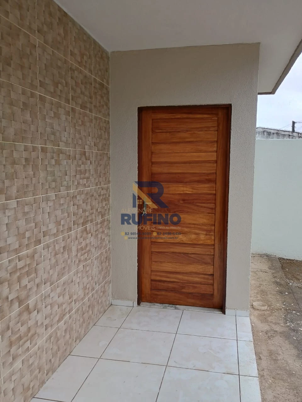 Imagens do imóveis Aluguel Casa de 2/4 no Tamanho Ideal Com Suíte Varanda Quintal e Área Livre Prox. ao Novo Brasil na Forene em Maceió