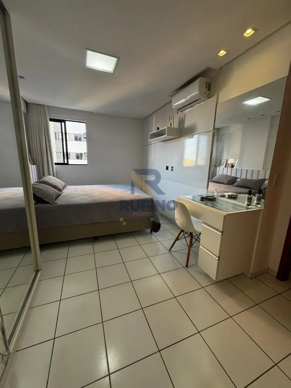 Imagens do imóveis O 3/4 Alto Padrão Sendo 1/Suíte Varanda +WCS Porteira Fechada, Do Tamanho Ideal e na Localização que Buscava na Jatiuca e Com a Comodidade Corred