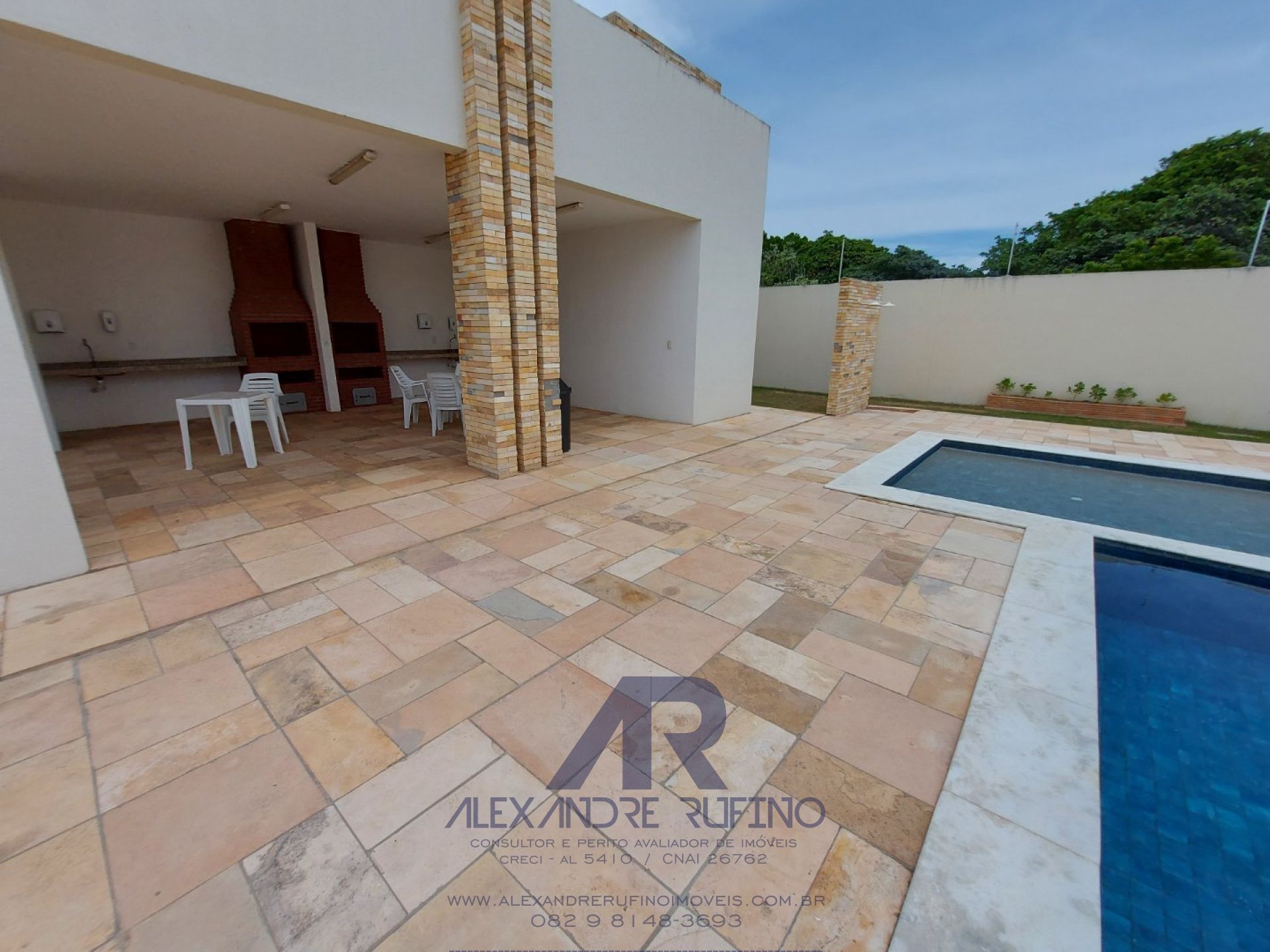 Brisas Mares do Sul. 1/4 Sala Quintal nos Fundos do Lote em Condomínio Próximo a Praia do Francês e Maceió Imagens do imóveis Brisas Mares do Sul. 1/4 Sala Quintal nos Fundos do Lote em Condomínio Próximo a Praia do Francês e Maceió