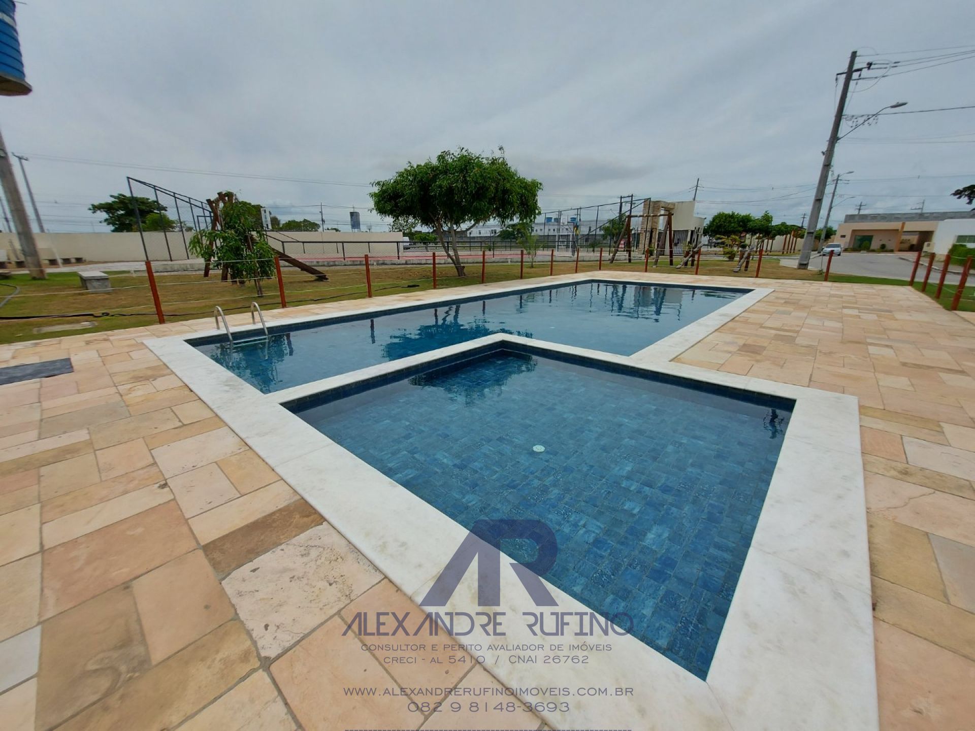 Brisas Mares do Sul. 1/4 Sala Quintal nos Fundos do Lote em Condomínio Próximo a Praia do Francês e Maceió Imagens do imóveis Brisas Mares do Sul. 1/4 Sala Quintal nos Fundos do Lote em Condomínio Próximo a Praia do Francês e Maceió