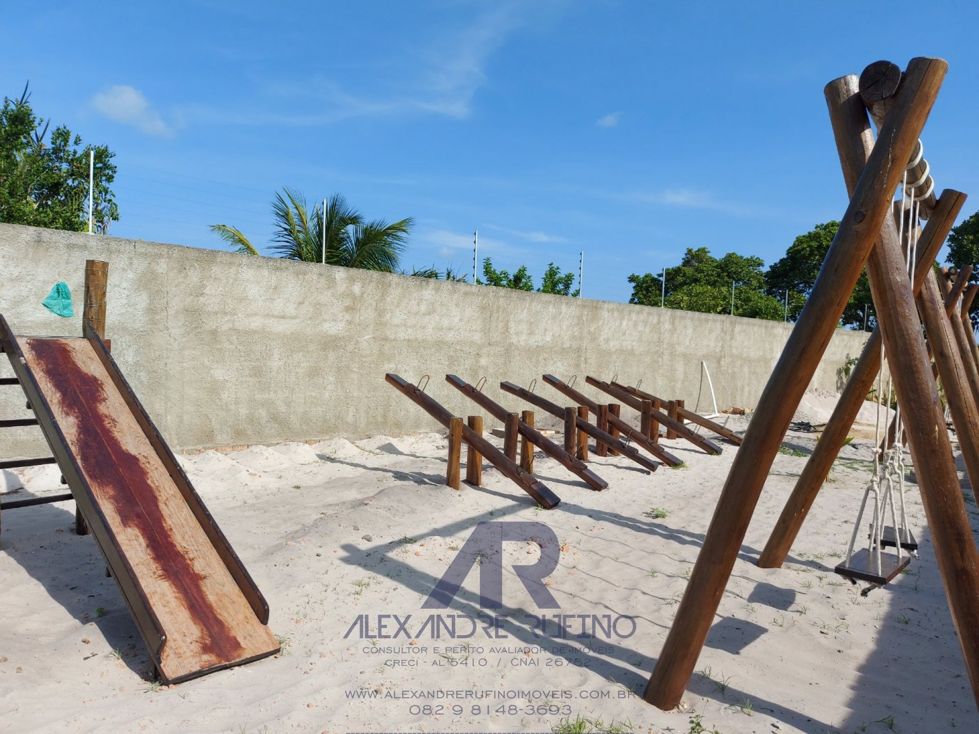 Brisas Mares do Sul. 1/4 Sala Quintal nos Fundos do Lote em Condomínio Próximo a Praia do Francês e Maceió Imagens do imóveis Brisas Mares do Sul. 1/4 Sala Quintal nos Fundos do Lote em Condomínio Próximo a Praia do Francês e Maceió