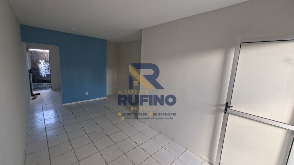 Imagens do imóveis Casa 2/4 Com Terreno ao Redor na Cidade Universitária a Cinco Minutos do Novo Shopping e Supermercado São Domingos