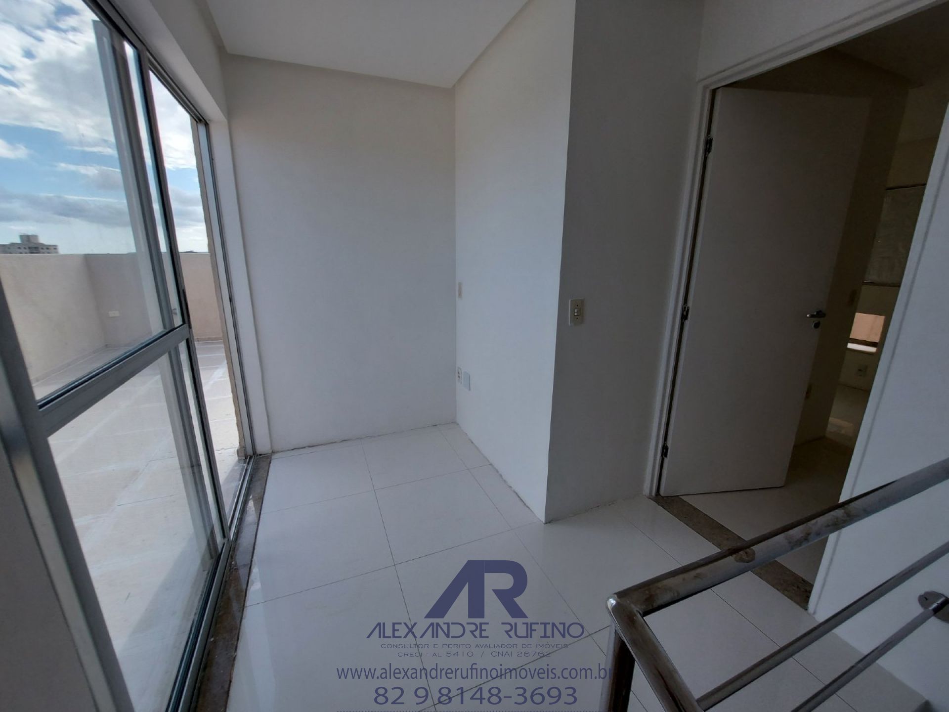 Imagens do imóveis Cobertura Duplex Padrão 3\\4 Sendo 2/Suítes Closet Elevador Quintal Alto no Seu Terraço na Serraria