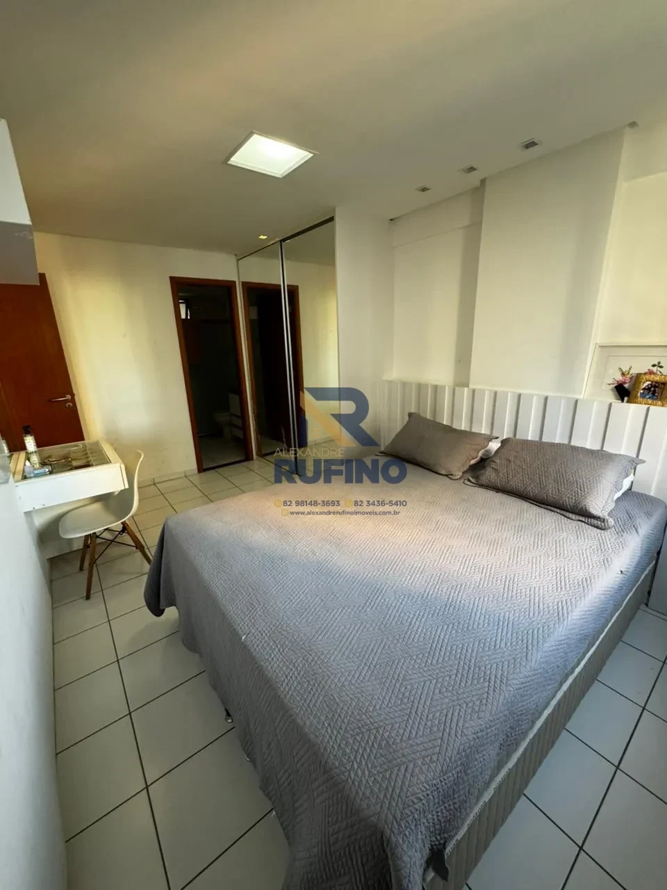 Imagens do imóveis O 3/4 Alto Padrão Sendo 1/Suíte Varanda +WCS Porteira Fechada, Do Tamanho Ideal e na Localização que Buscava na Jatiuca e Com a Comodidade Corred