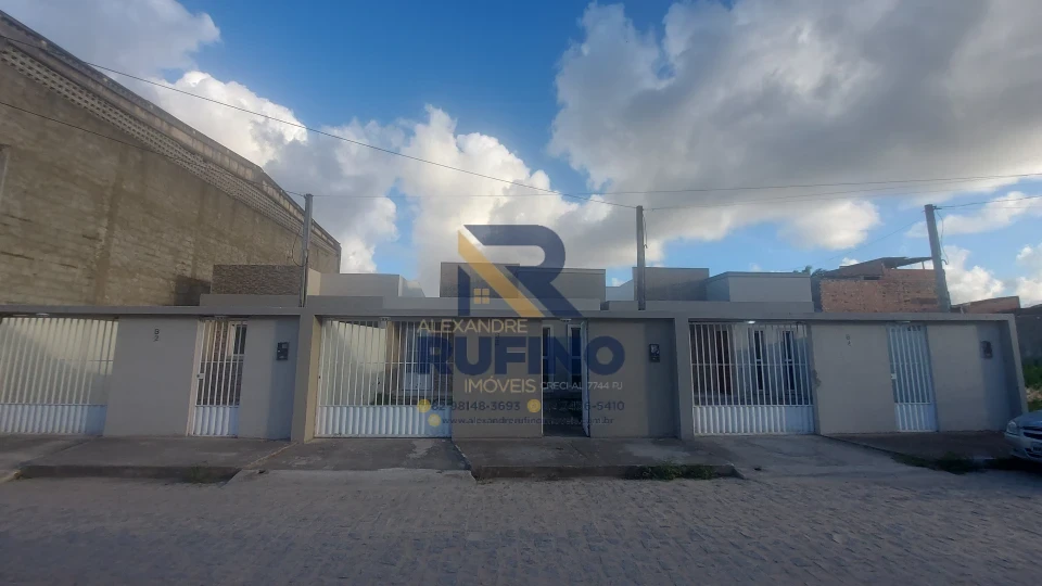Imagens do imóveis Aluguel Casa de 2/4 no Tamanho Ideal Com Suíte Varanda Quintal e Área Livre Prox. ao Novo Brasil na Forene em Maceió