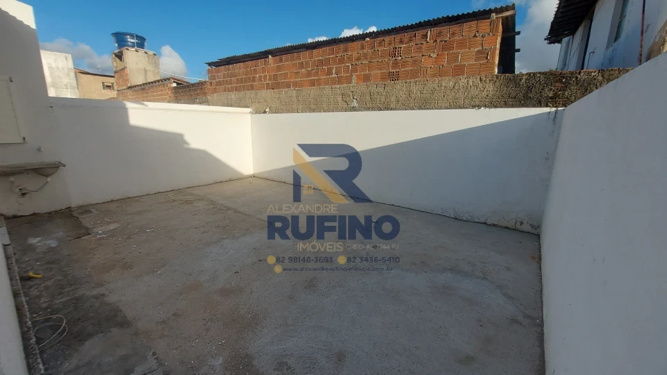 Imagens do imóveis Aluguel Casa de 2/4 no Tamanho Ideal Com Suíte Varanda Quintal e Área Livre Prox. ao Novo Brasil na Forene em Maceió