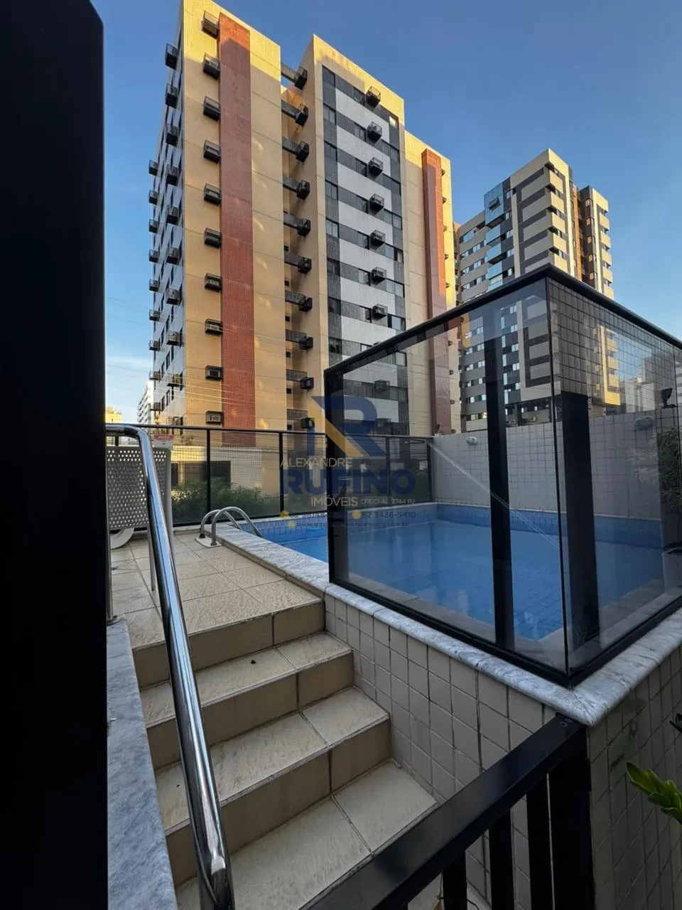 Imagens do imóveis O 3/4 Alto Padrão Sendo 1/Suíte Varanda +WCS Porteira Fechada, Do Tamanho Ideal e na Localização que Buscava na Jatiuca e Com a Comodidade Corred