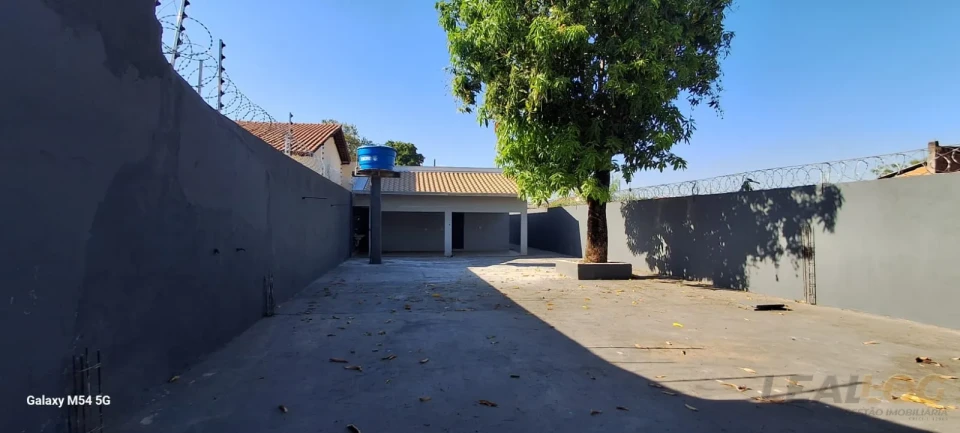 Imagens do imóveis VENDO - CASA NO BAIRRO NOSSA SENHORA APARECIDA - CUIABÁ - MT