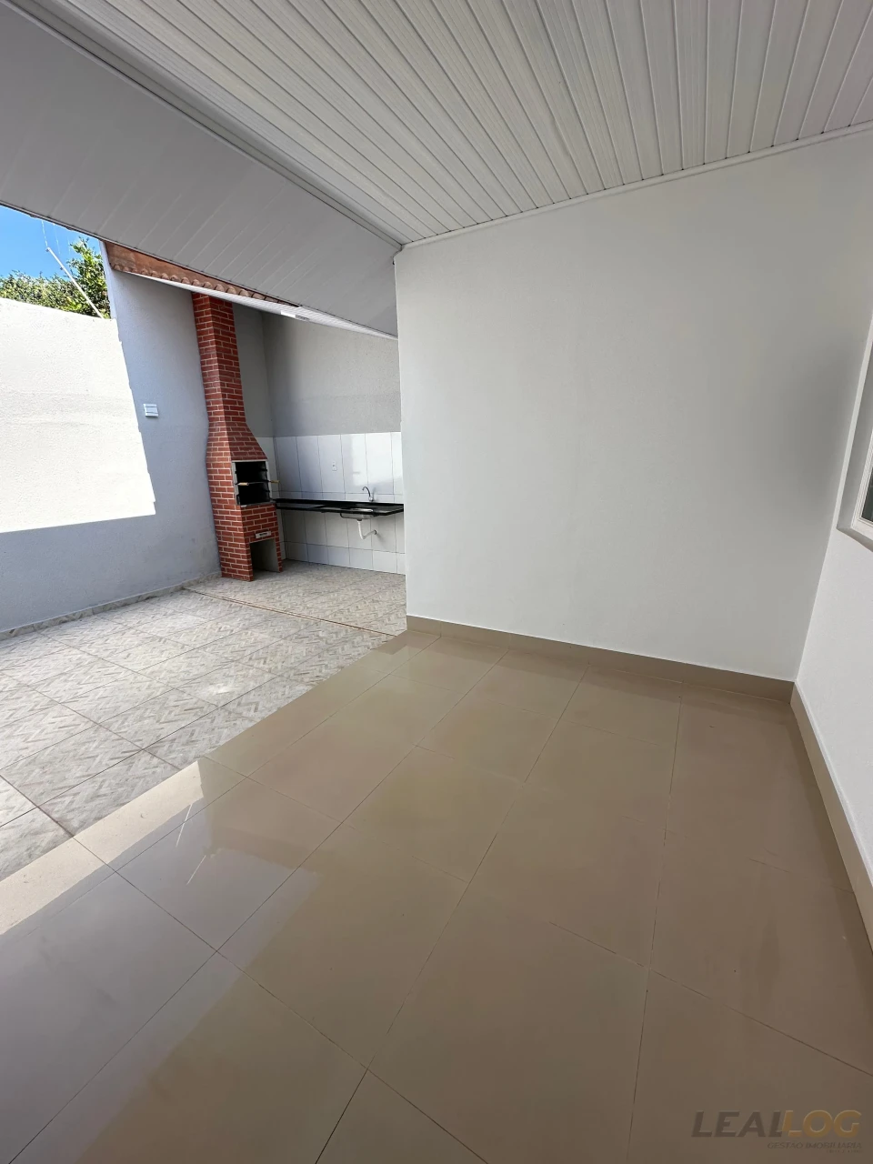 Belíssima casa á venda no CPA 4