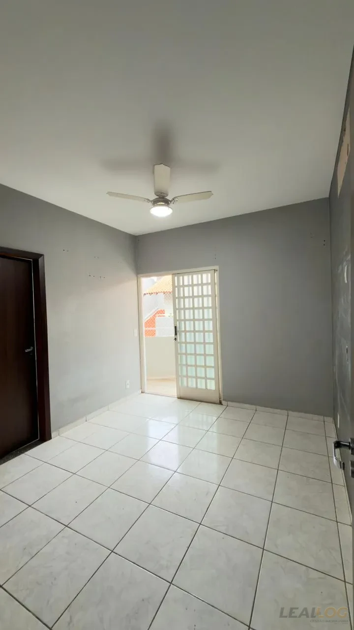 Casa a venda em condomínio!