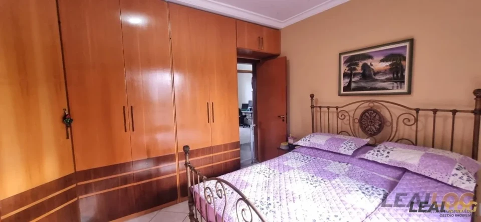 Vendo apartamento no Edifcio Ipiranga Plaza próximo a Praça Popular no bairro Goiabeiras em Cuiabá