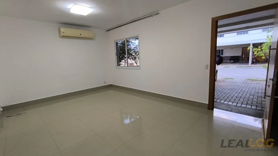 Imagens do imóveis ALUGO - CASA SOBRADO CONDOMÍNIO SOLAR DAS TORRES - CUIABÁ - MT