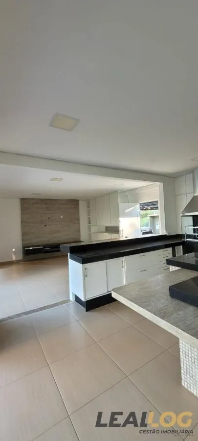 Casa em Condomínio para Venda em Cuiabá / MT no bairro Jardim Italia